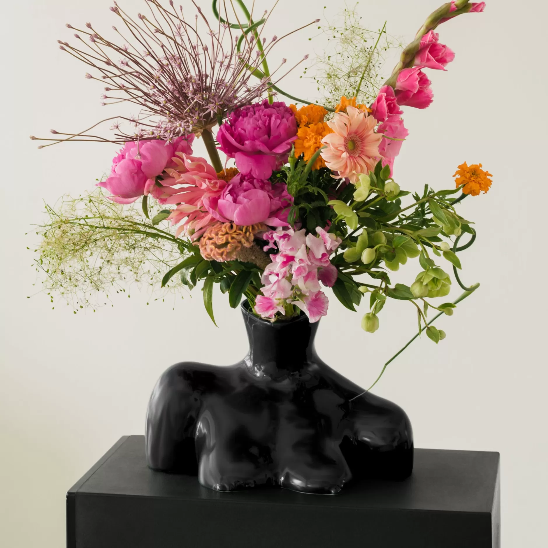 Anissa Kermiche Breast Friend Vase (Black) Outlet